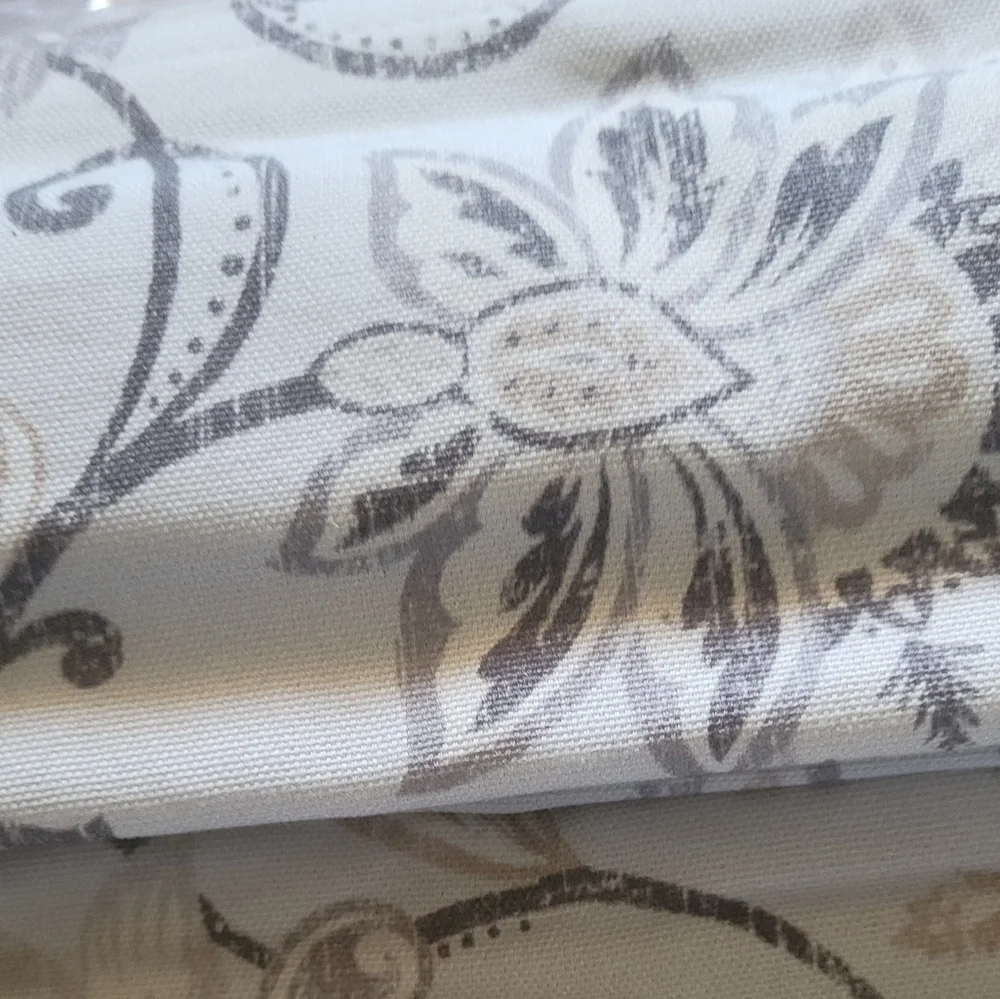 1 Roman shade Soft fold Blinds floral fabric light blocking 25x51
